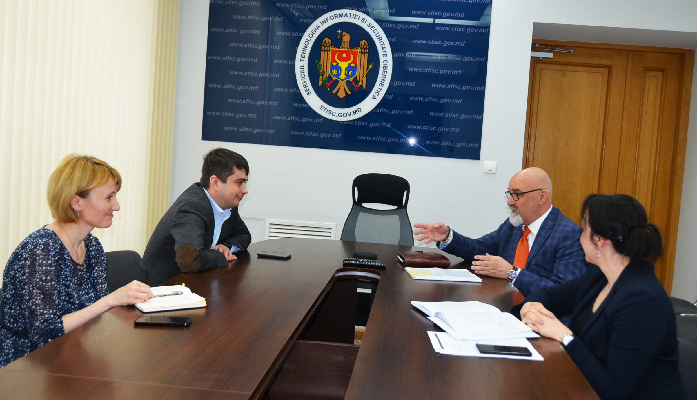 Întrevederea cu expertul internațional în cybersecurity, Rik Veenendaal