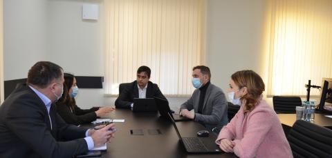 Întrevedrea cu Asistentul juridic, Atașatul pentru Investigații Cibernetice al Ambasadei Statelor Unite ale Americii în România, Yvonne Serrato