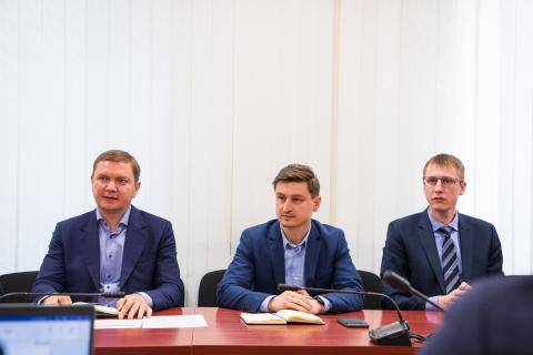 Întrevedere cu experți români