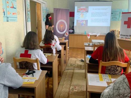 STISC a organizat o instruire dedicată tinerilor cu genericul “Bune practici privind securitatea cibernetică, protecția datelor și siguranța în internet”