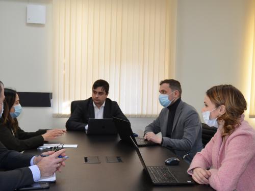 Întrevedrea cu Asistentul juridic, Atașatul pentru Investigații Cibernetice al Ambasadei Statelor Unite ale Americii în România, Yvonne Serrato